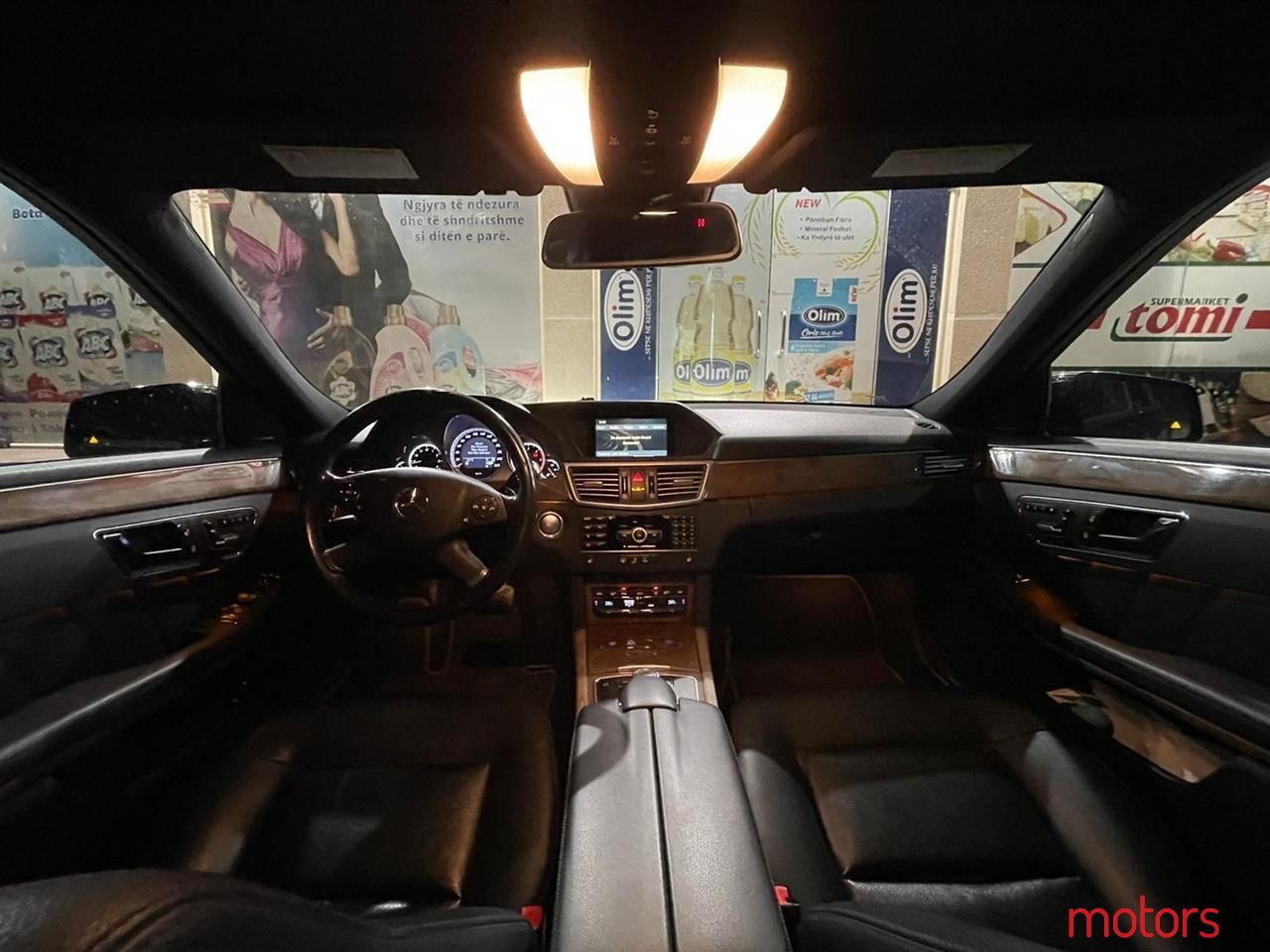 2011' Mercedes-Benz E 350 photo #3