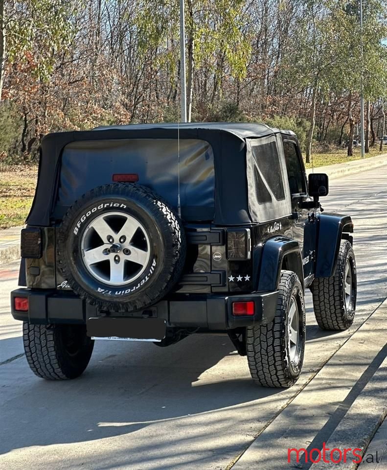 2010' Jeep Wrangler photo #3