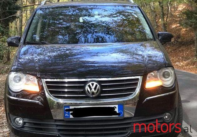 2007' Volkswagen Touran photo #1