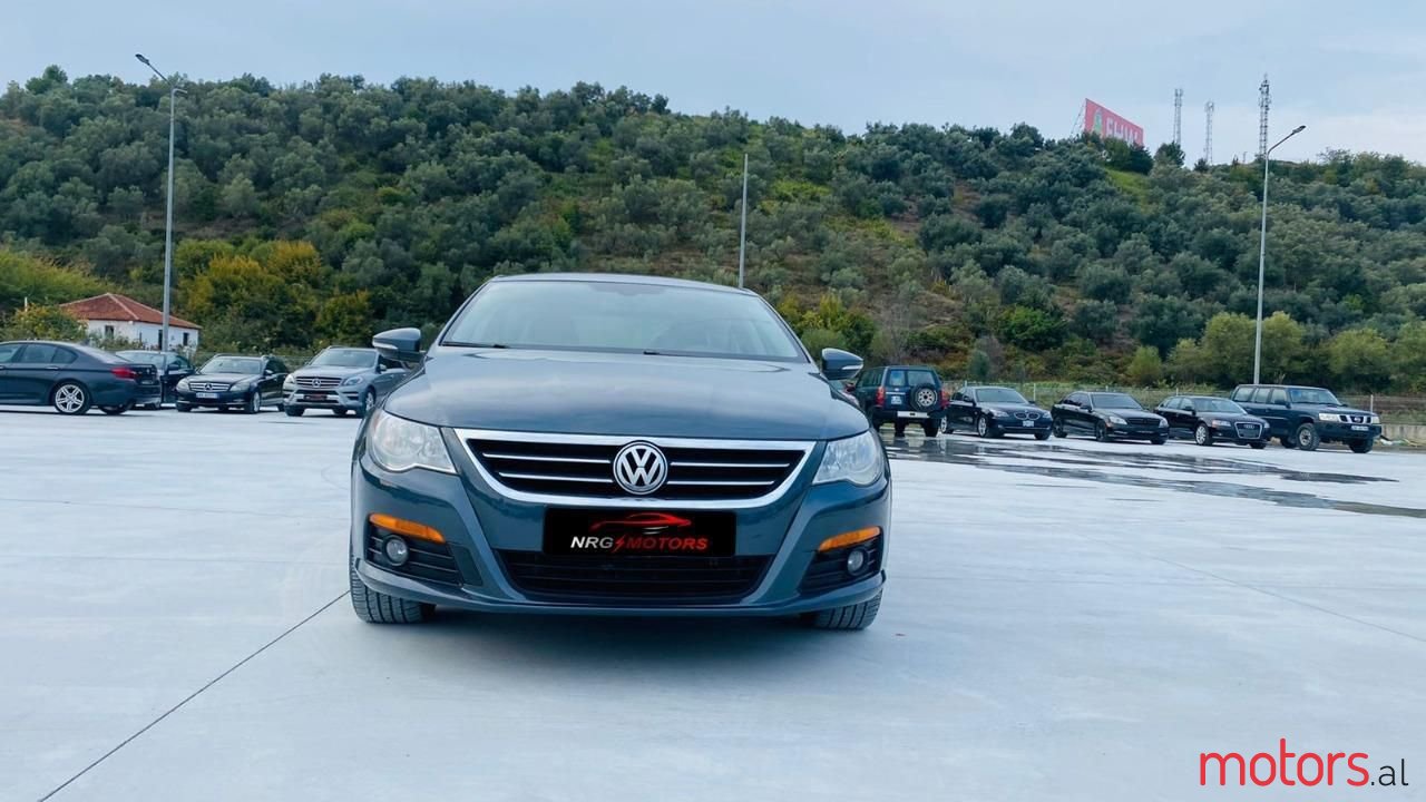 2011' Volkswagen photo #6