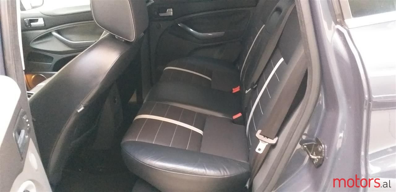 2011' Ford Kuga photo #5