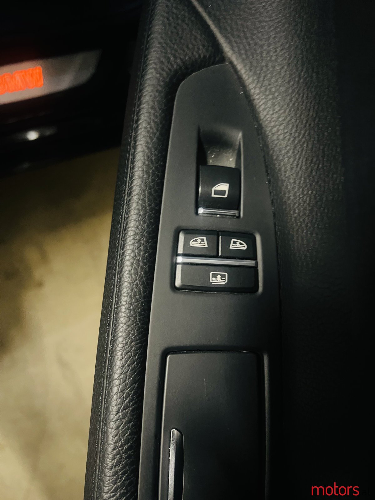 2012' BMW 730 photo #7