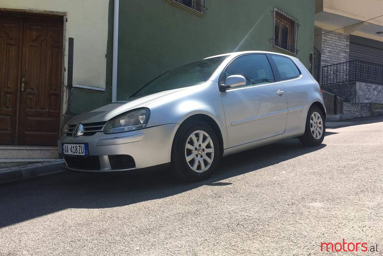 2005' Volkswagen Golf photo #1