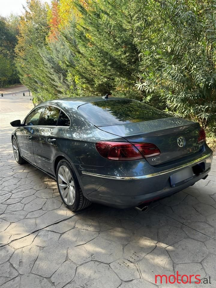 2015' Volkswagen Passat photo #4