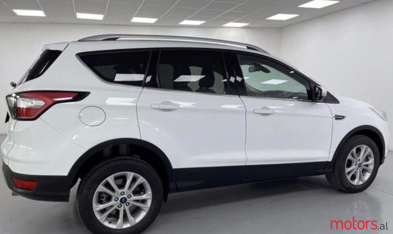 2017' Ford Kuga photo #5