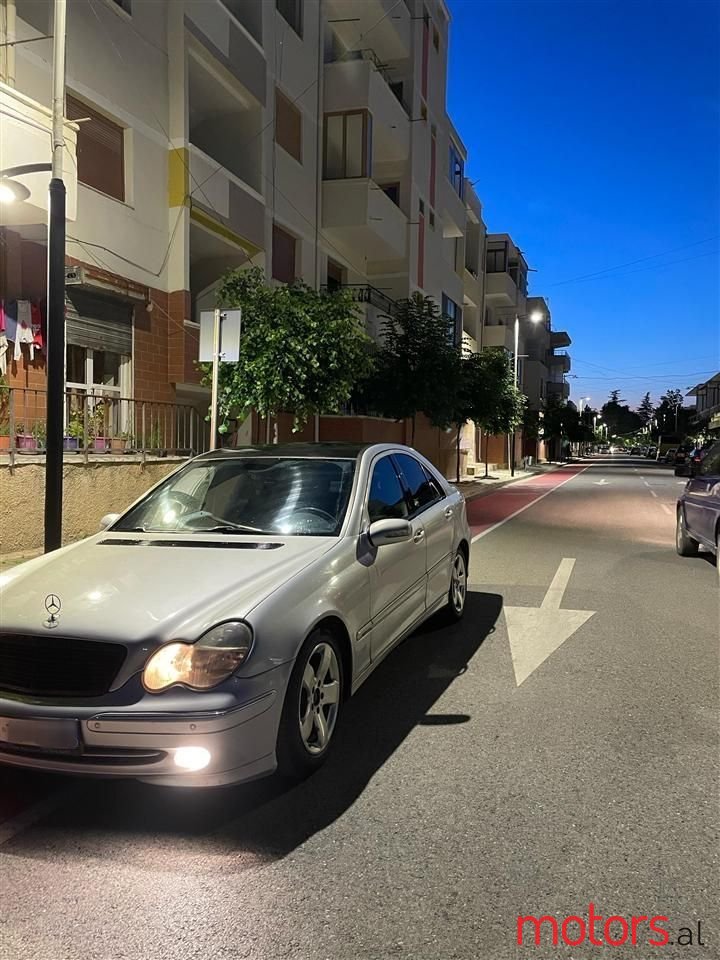 2001' Mercedes-Benz C 220 photo #3