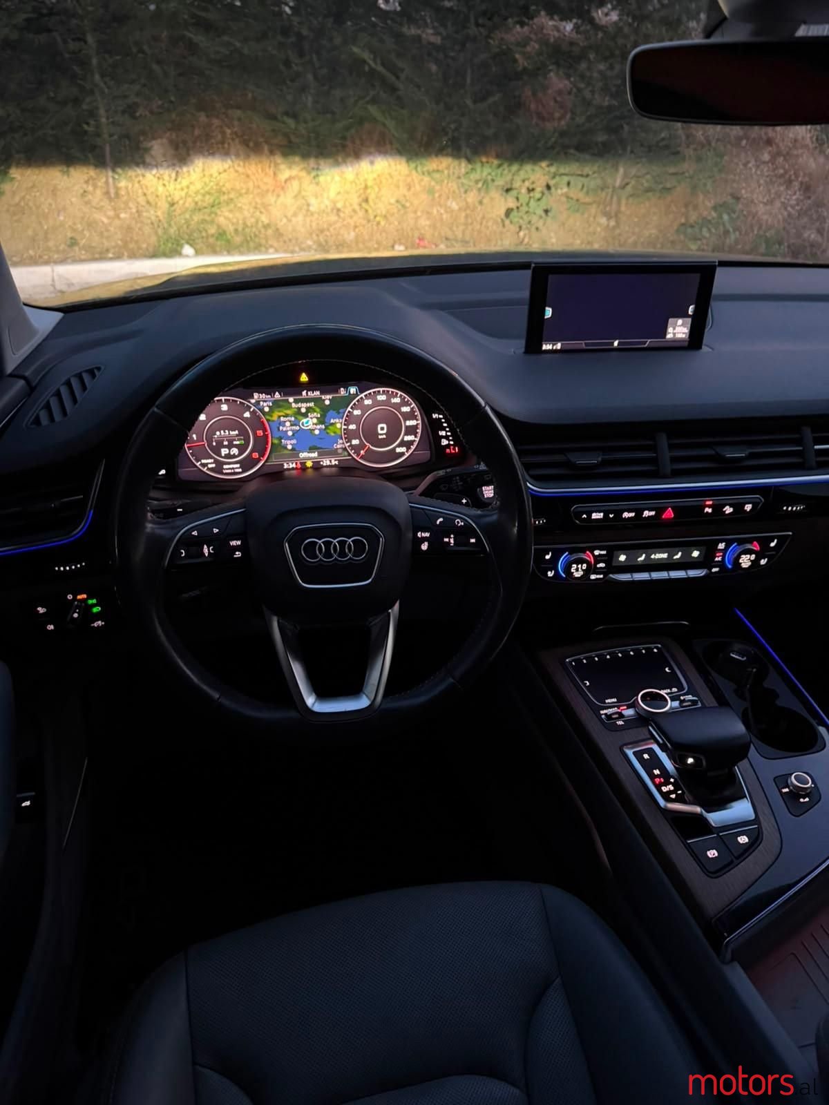 2016' Audi Q7 photo #5