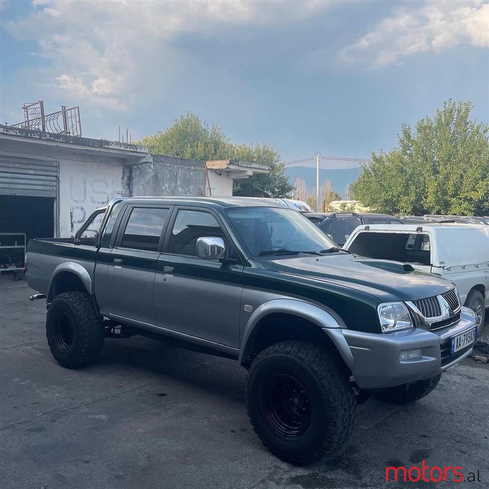 2002' Mitsubishi L200 photo #3