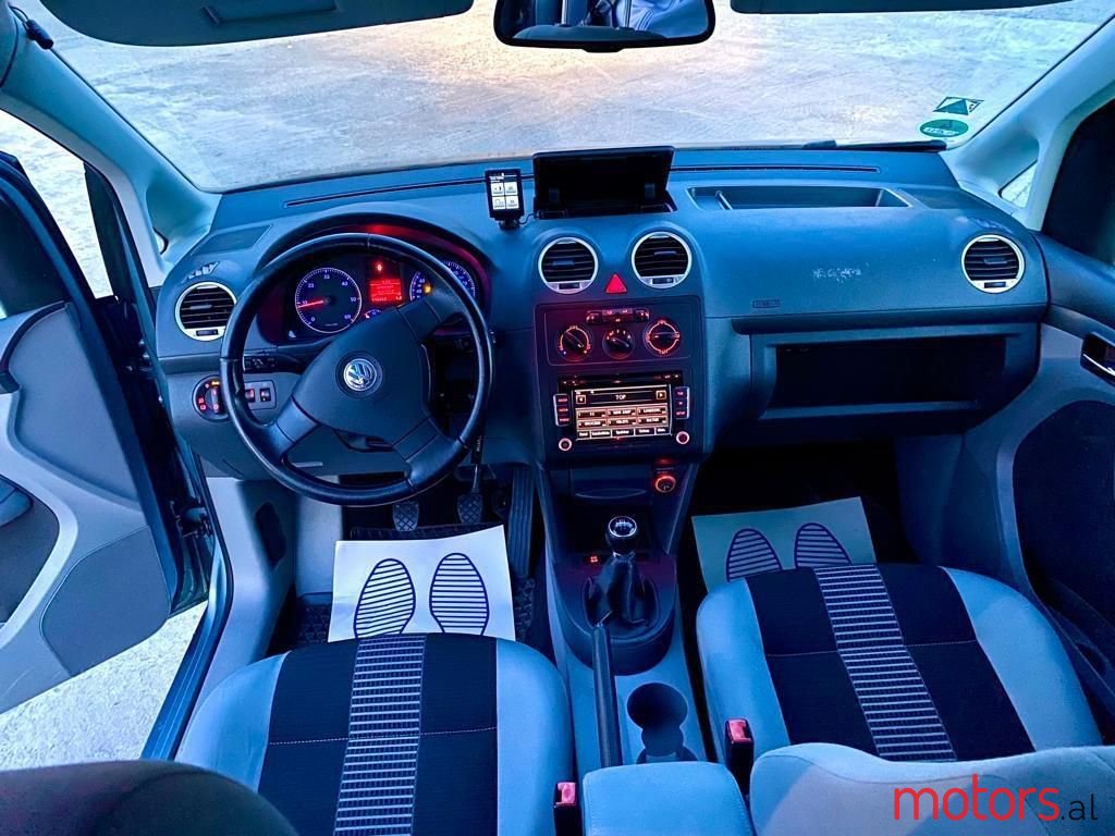 2010' Volkswagen Caddy photo #1