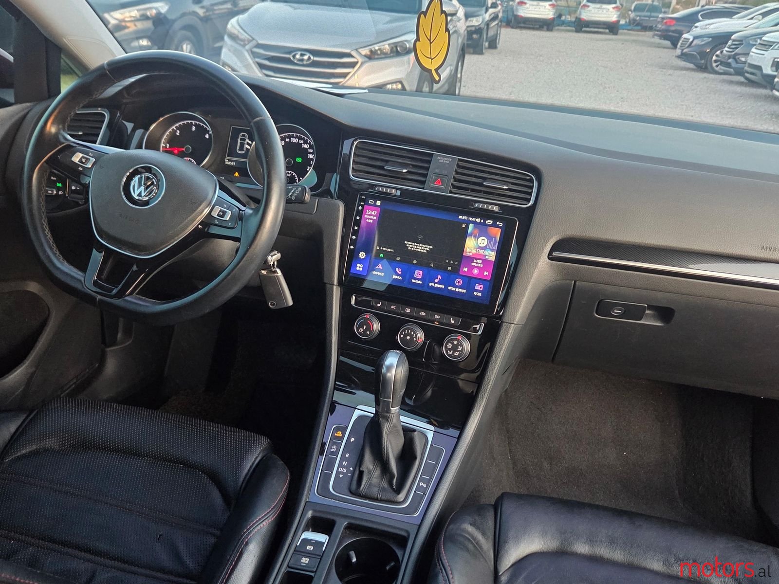 2015' Volkswagen Golf photo #5