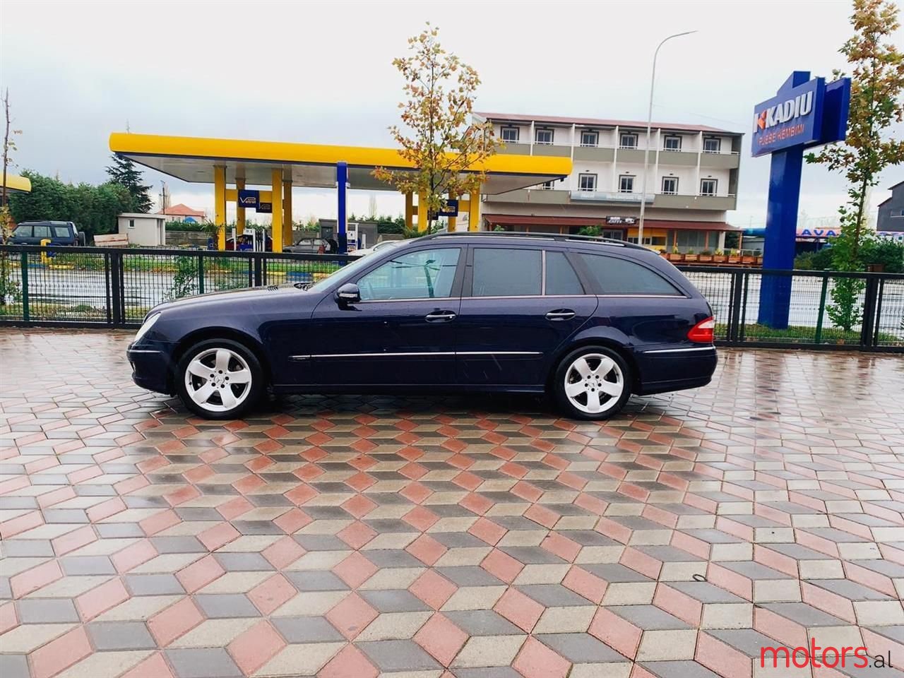 2006' Mercedes-Benz E 280 photo #4
