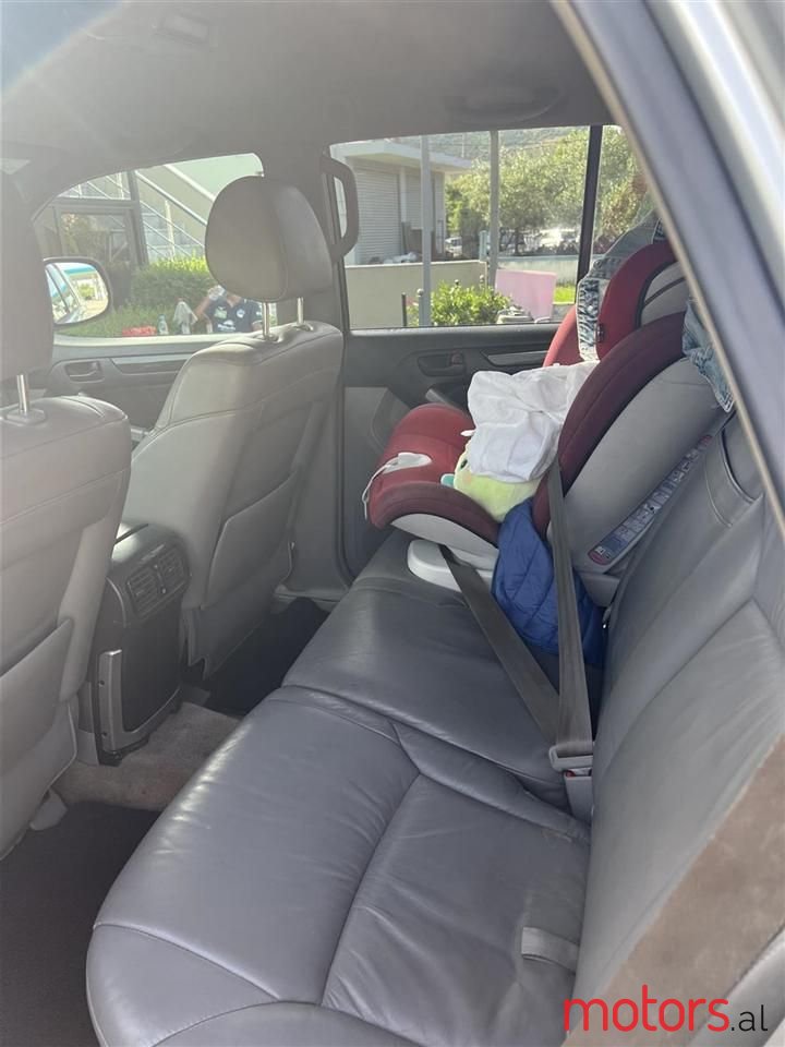 2005' Toyota 4Runner photo #3