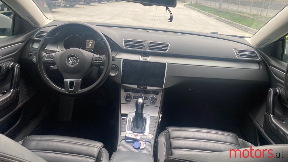 2013' Volkswagen Passat CC photo #7