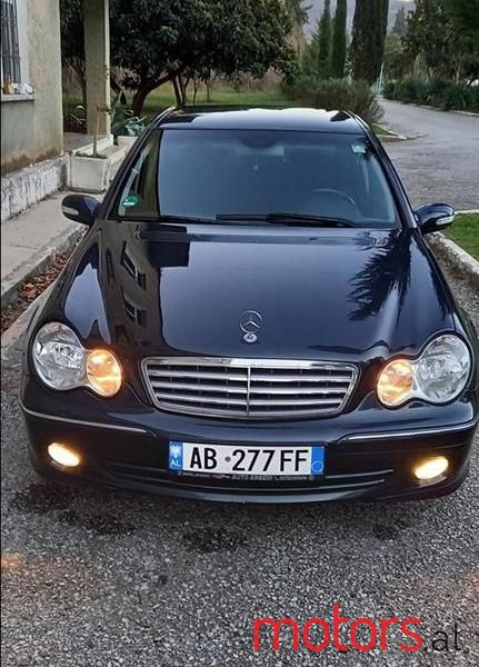 2005' Mercedes-Benz C 220 photo #2