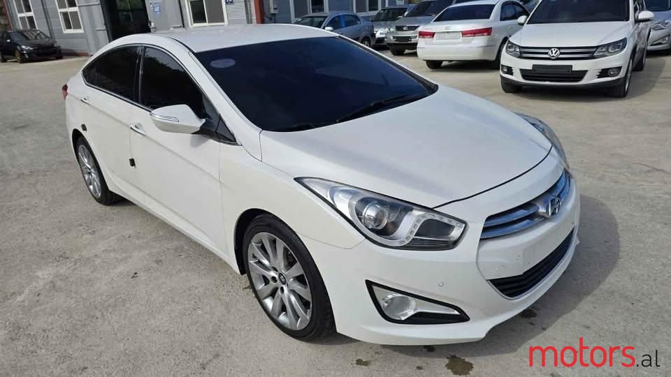 2013' Hyundai i40 photo #2