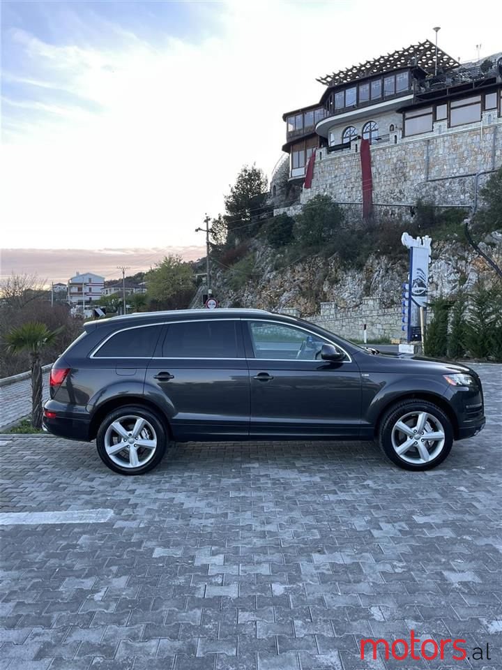 2010' Audi Q7 photo #2