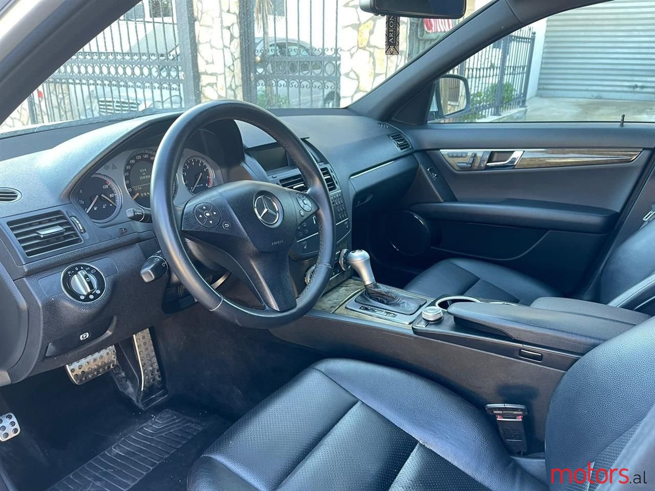 2008' Mercedes-Benz C 350 photo #6