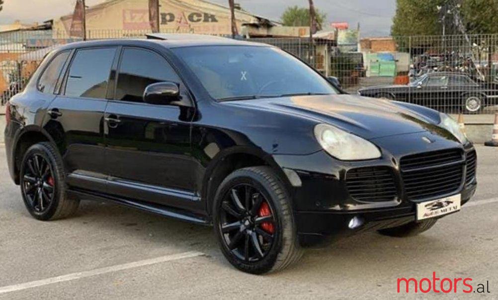 2005' Porsche Cayenne photo #1