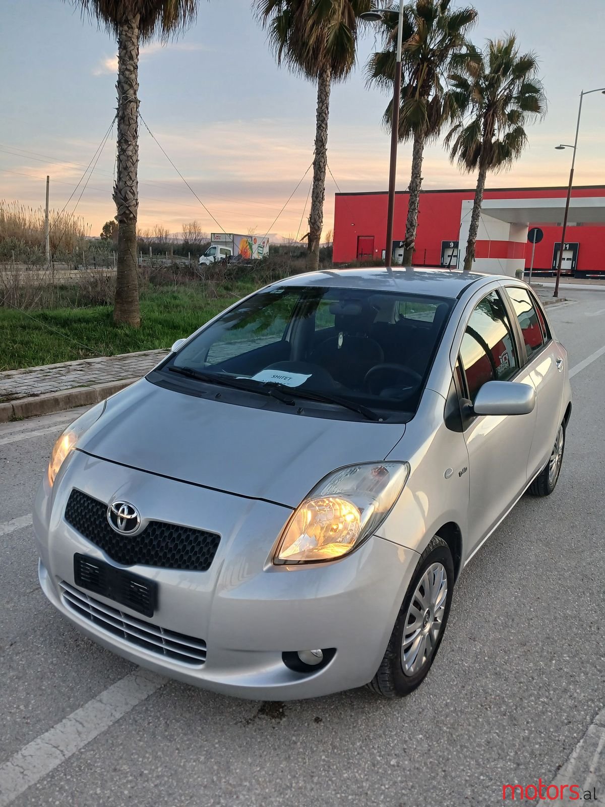 2007' Toyota Yaris photo #2