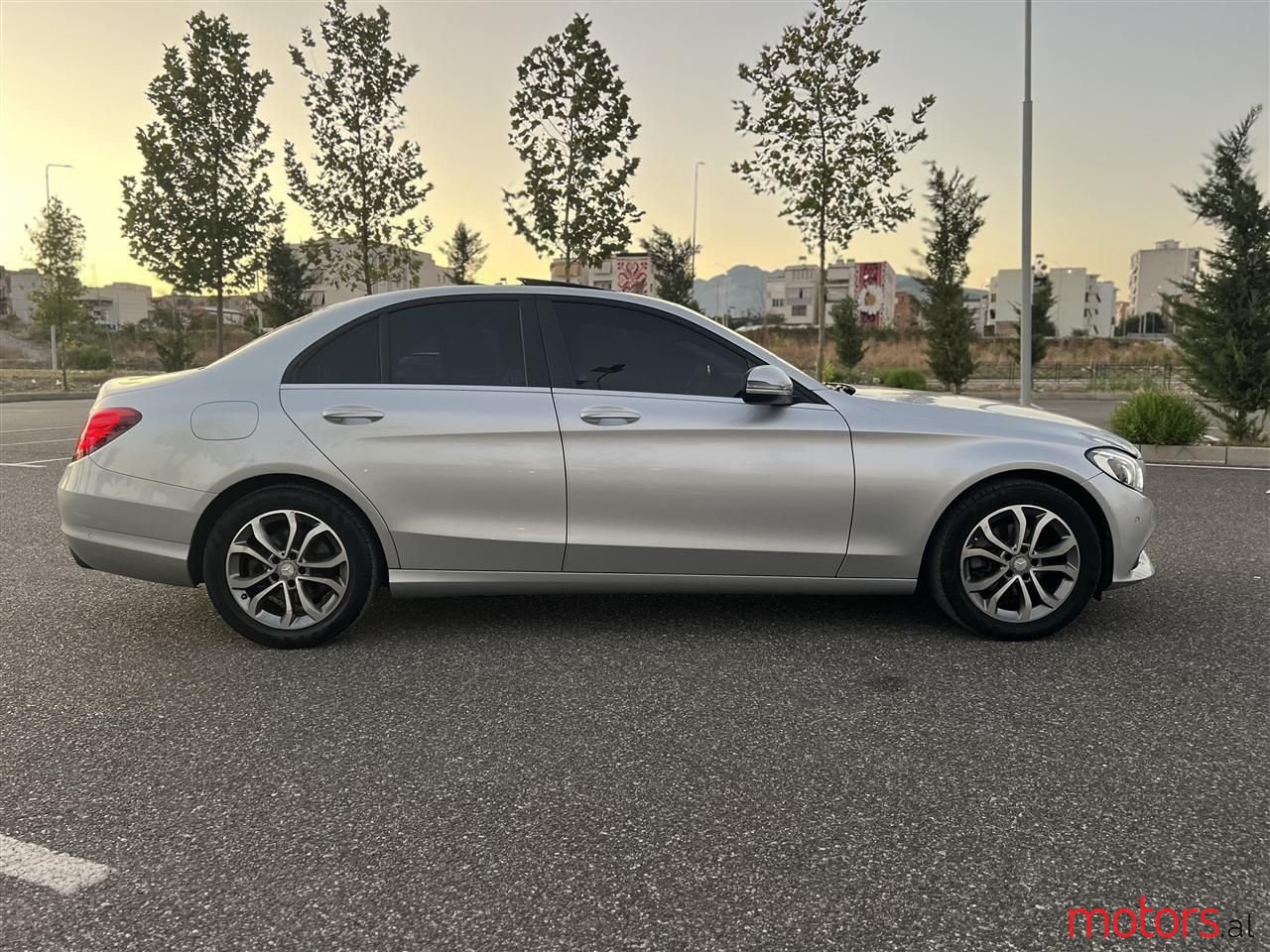 2016' Mercedes-Benz C 200 photo #3