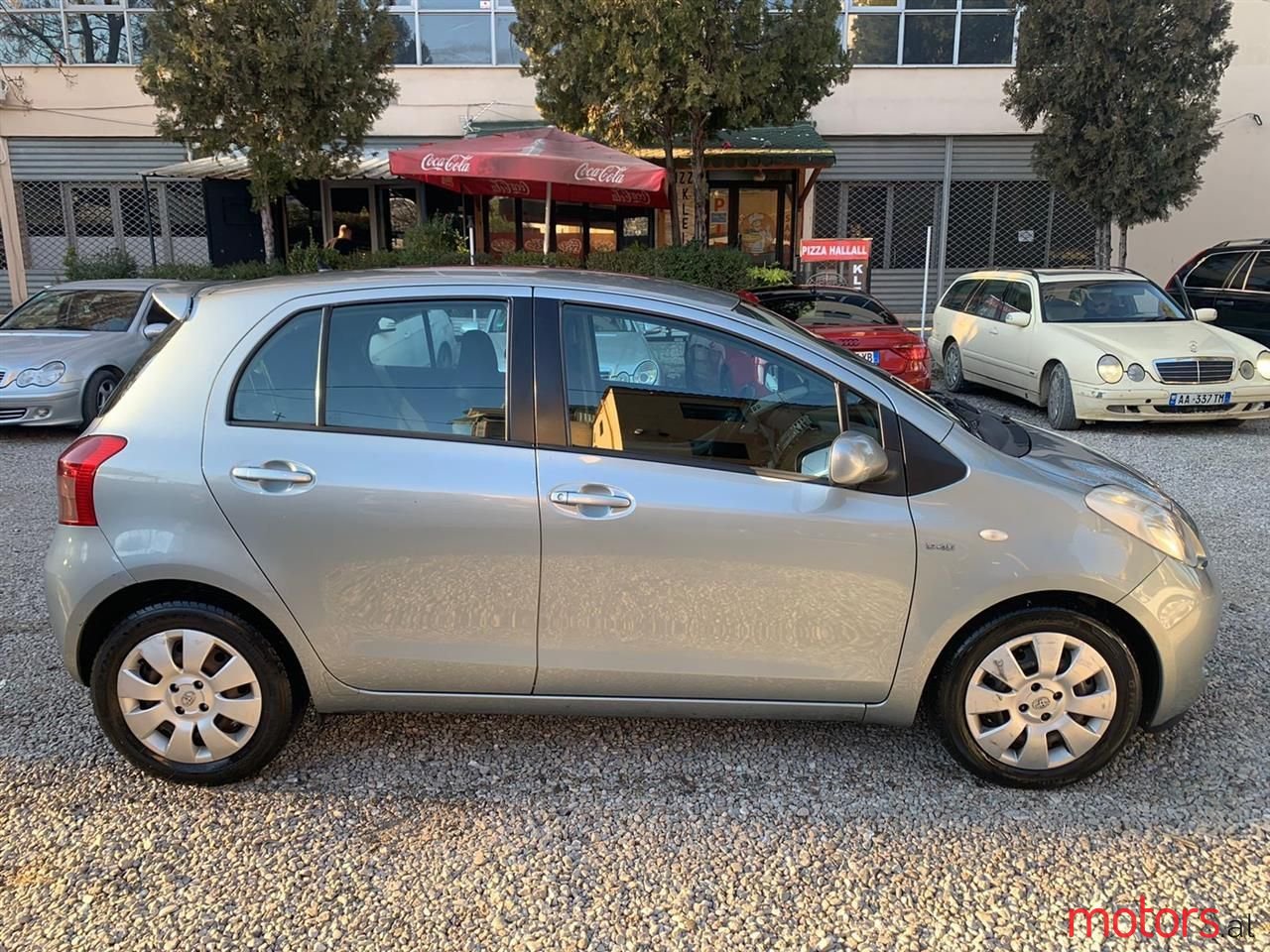 2006' Toyota Yaris photo #2