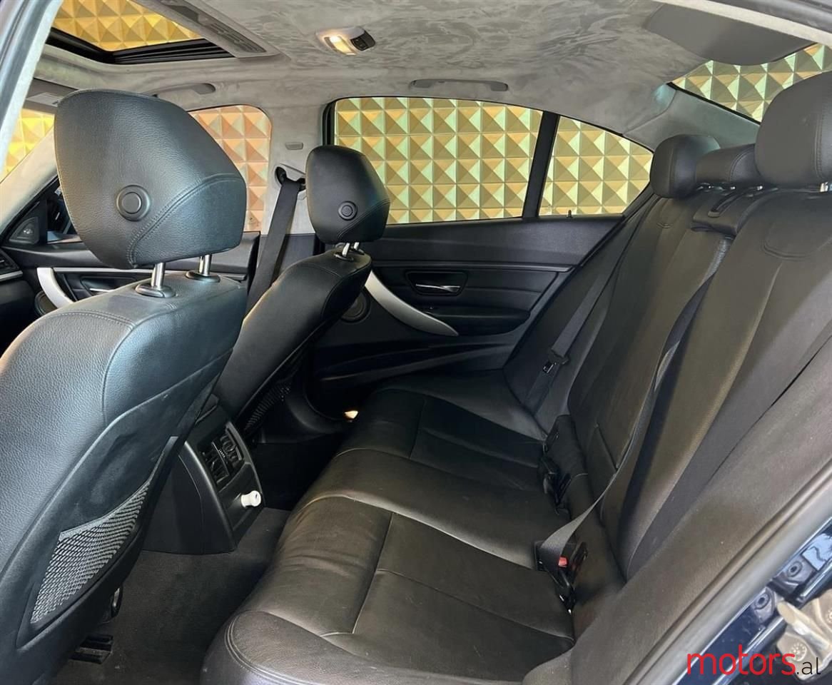 2013' BMW 328 photo #5