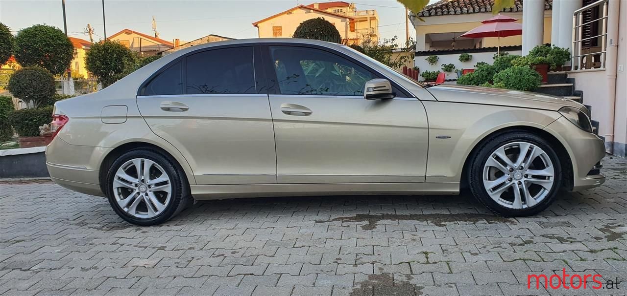 2010' Mercedes-Benz 200 photo #6