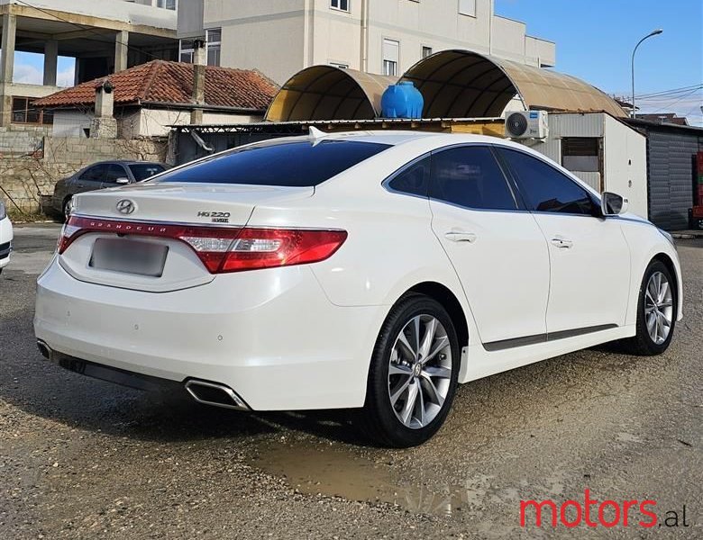 2016' Hyundai Grandeur photo #6