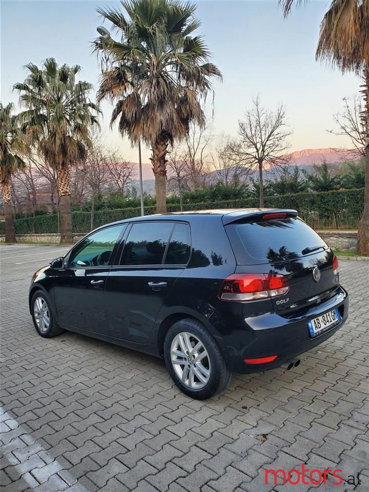 2010' Volkswagen Golf photo #3