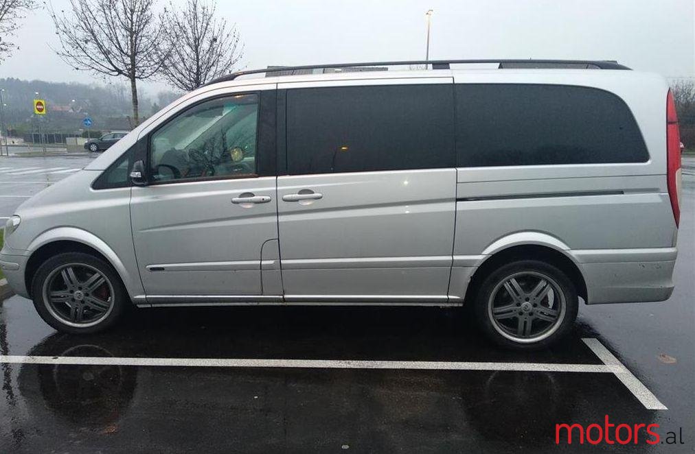 2005' Mercedes-Benz Viano photo #1