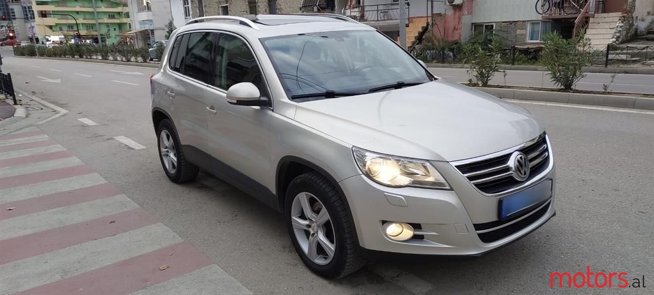 2009' Volkswagen Tiguan photo #1
