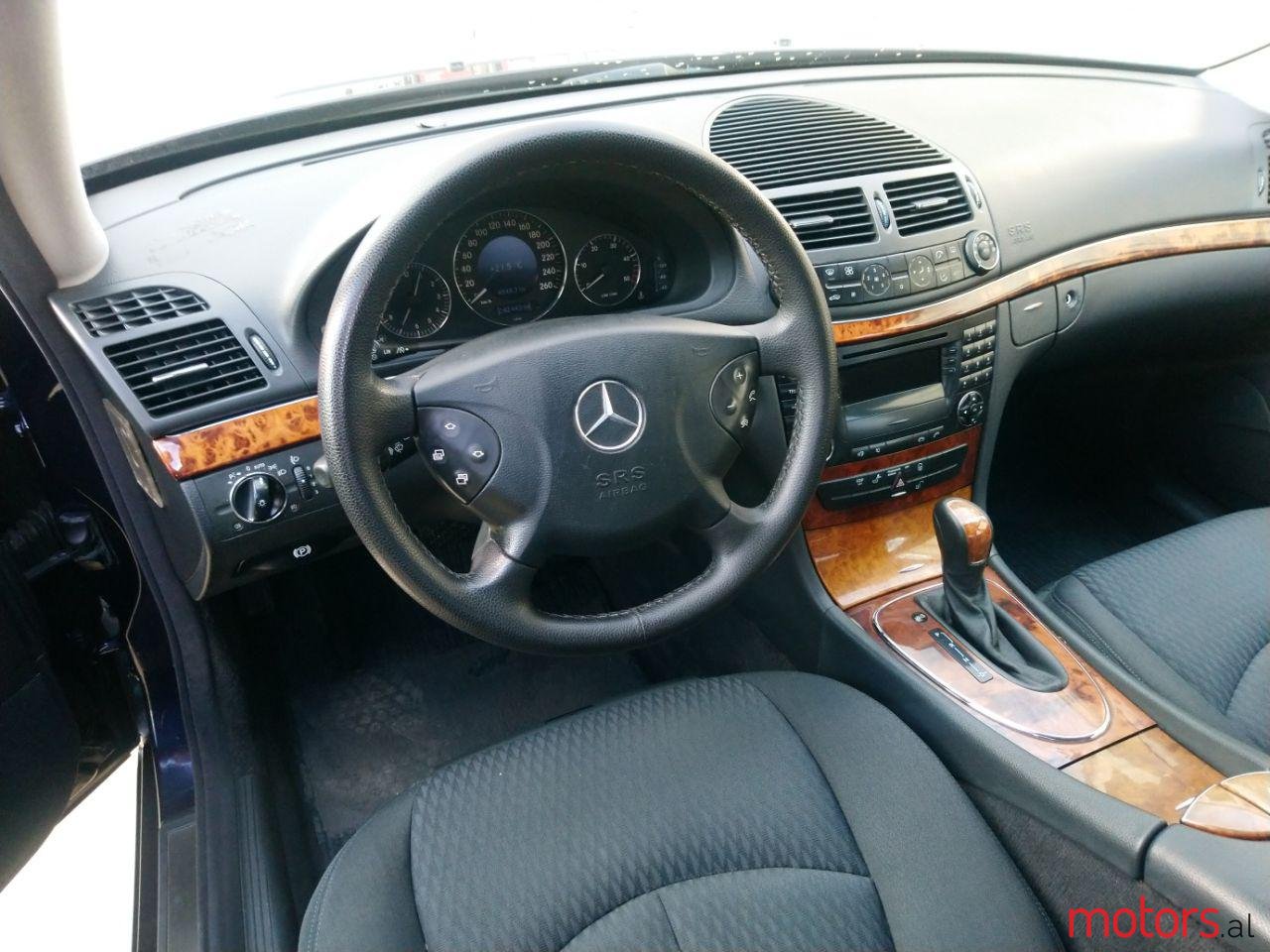 2006' Mercedes-Benz 200E photo #3