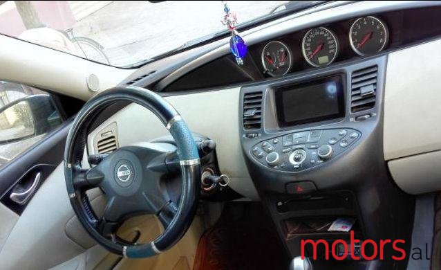 2002' Nissan Primera photo #1