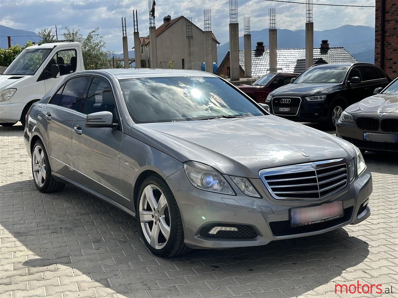 2009' Mercedes-Benz E 250 photo #5