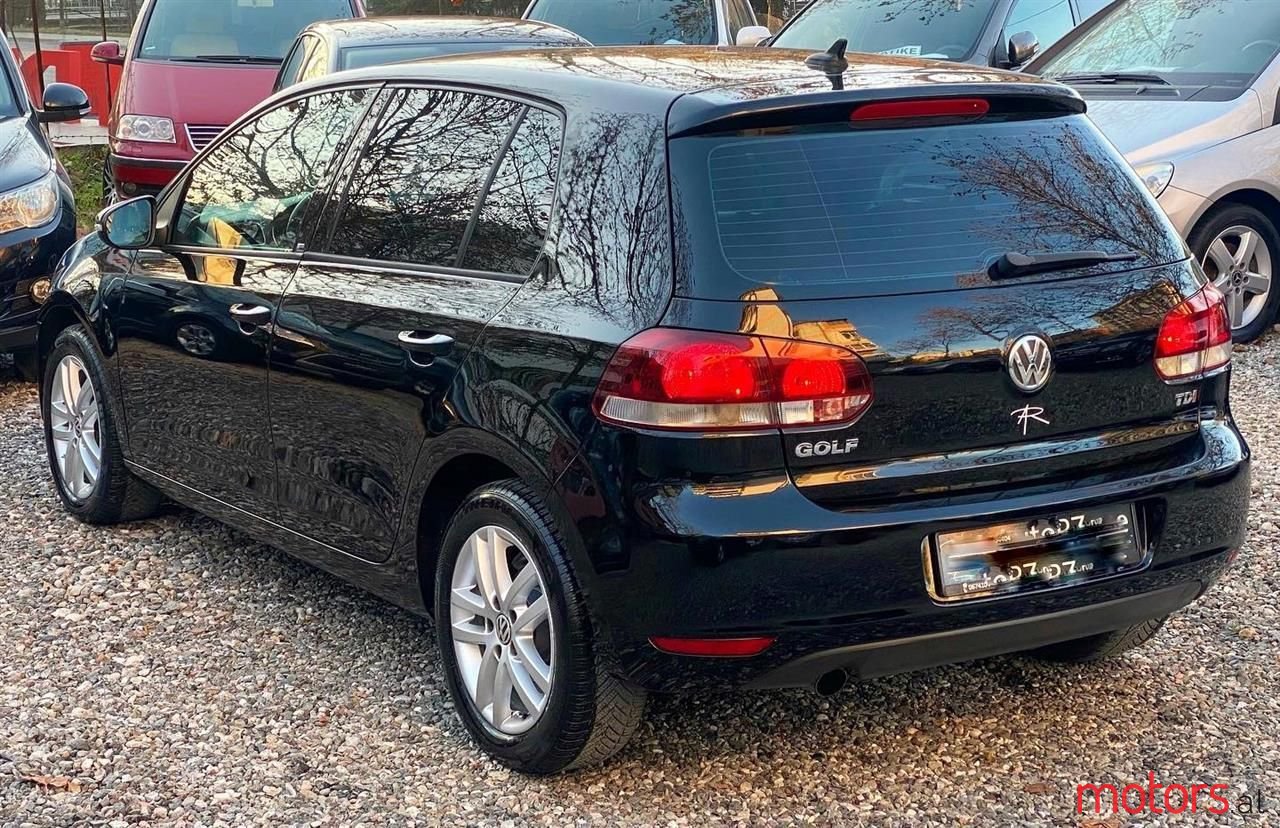 2011' Volkswagen Golf photo #5