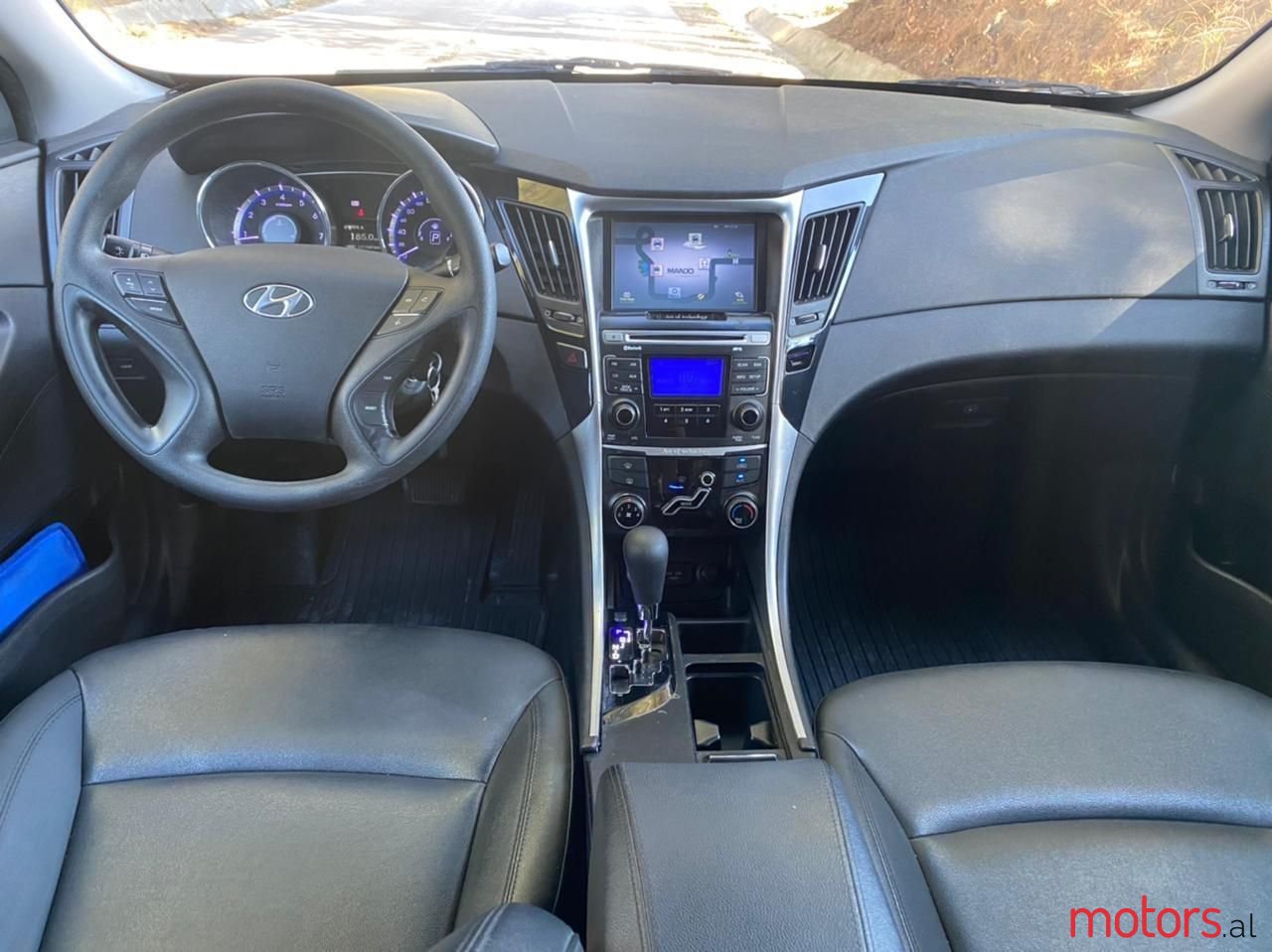 2010' Hyundai Sonata photo #6