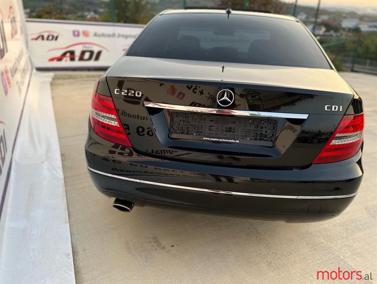 2012' Mercedes-Benz 220 photo #6