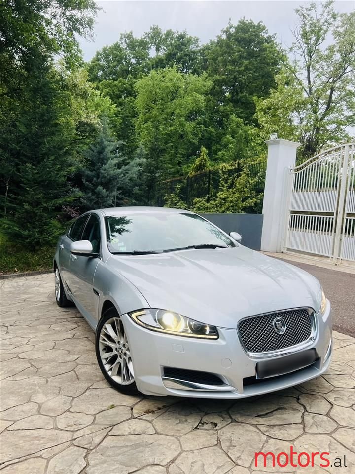 2012' Jaguar XF photo #1