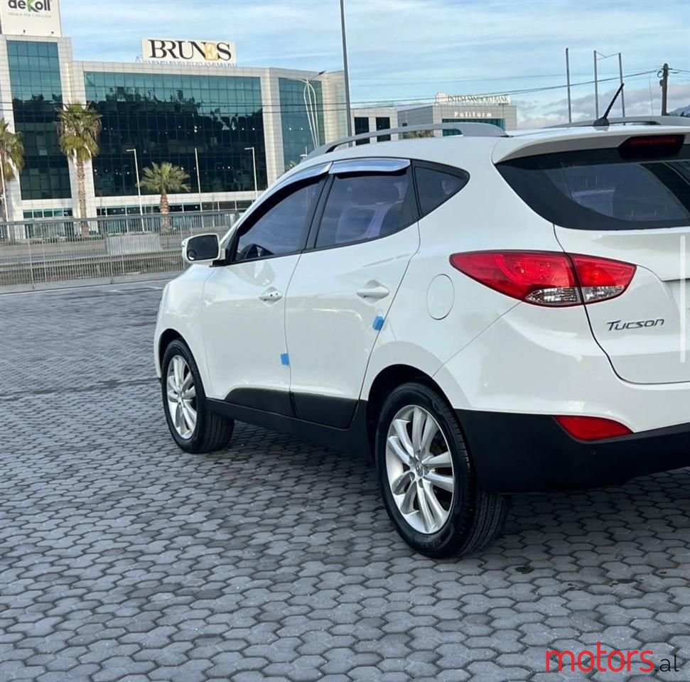 2012' Hyundai Tucson photo #5