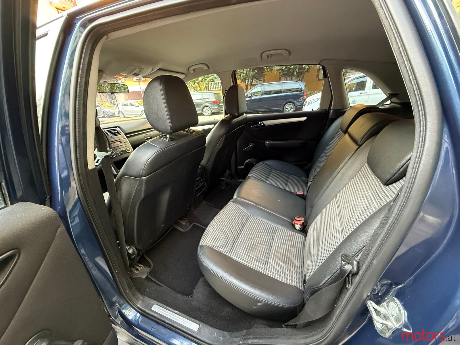 2007' Mercedes-Benz B 200 photo #6