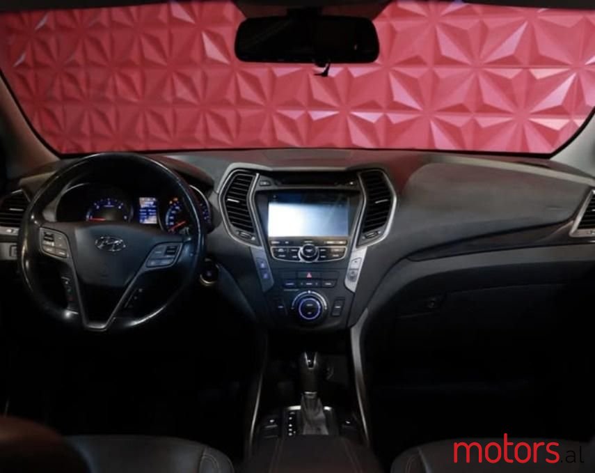 2013' Hyundai Santa Fe photo #5