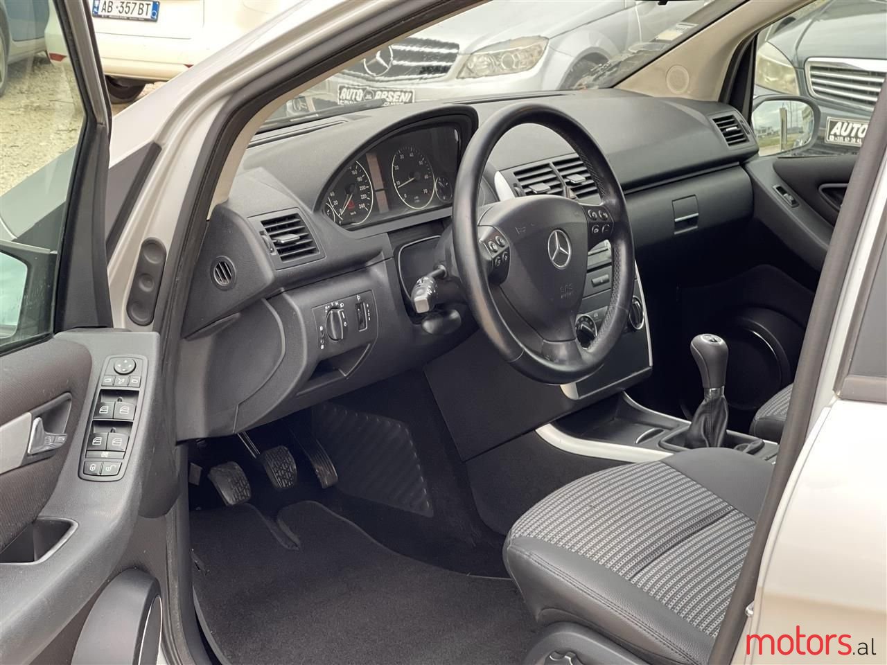 2005' Mercedes-Benz A 170 photo #5