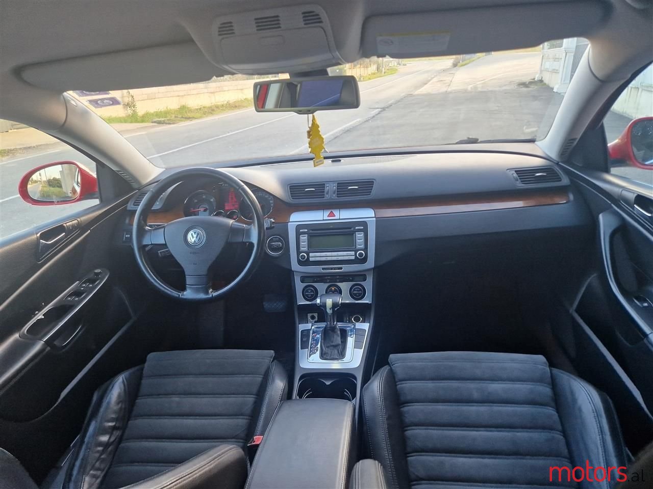 2007' Volkswagen Passat photo #6