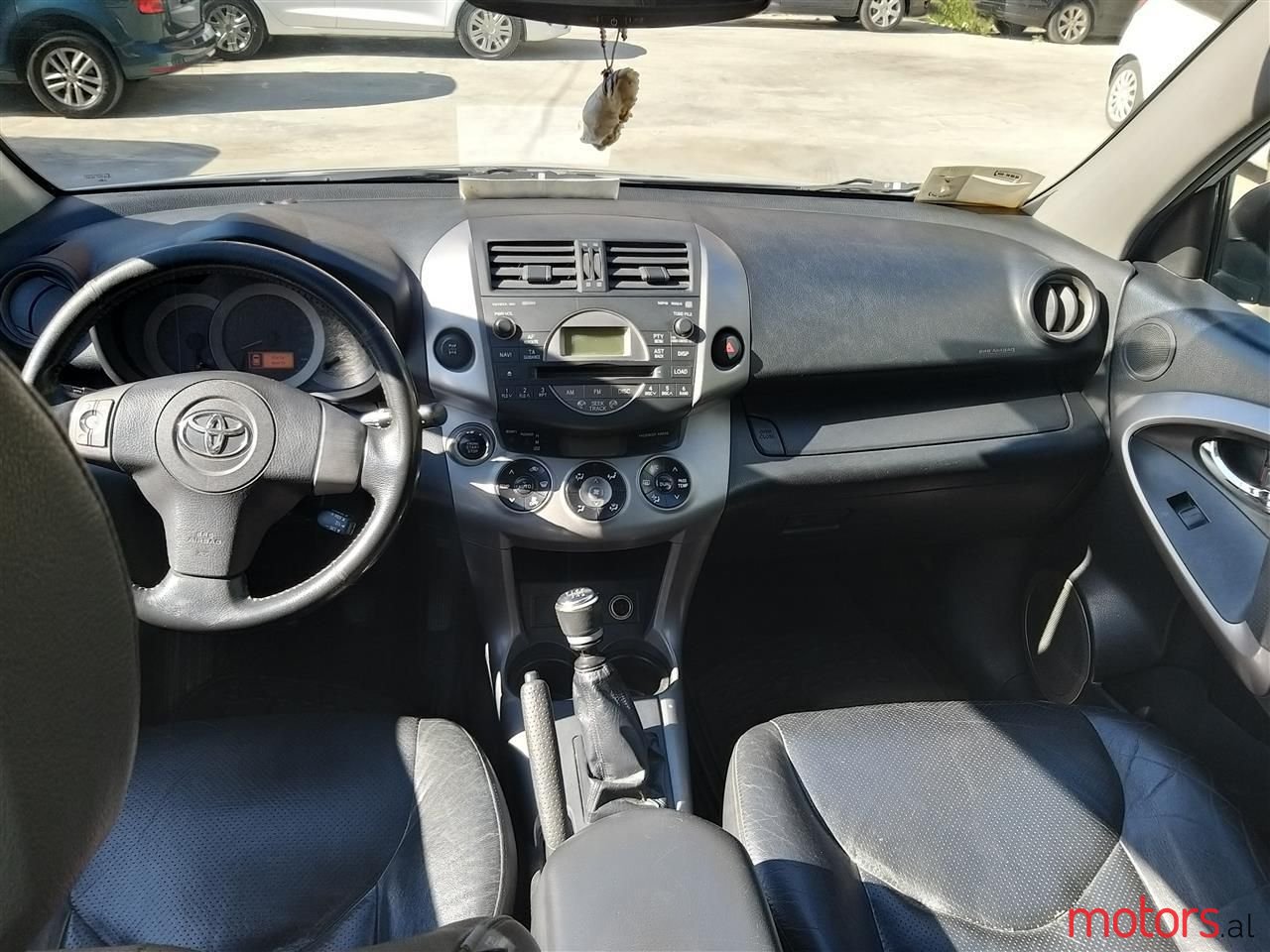 2009' Toyota RAV4 photo #2