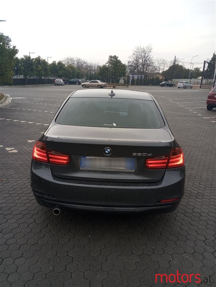 2013' BMW 320 photo #6