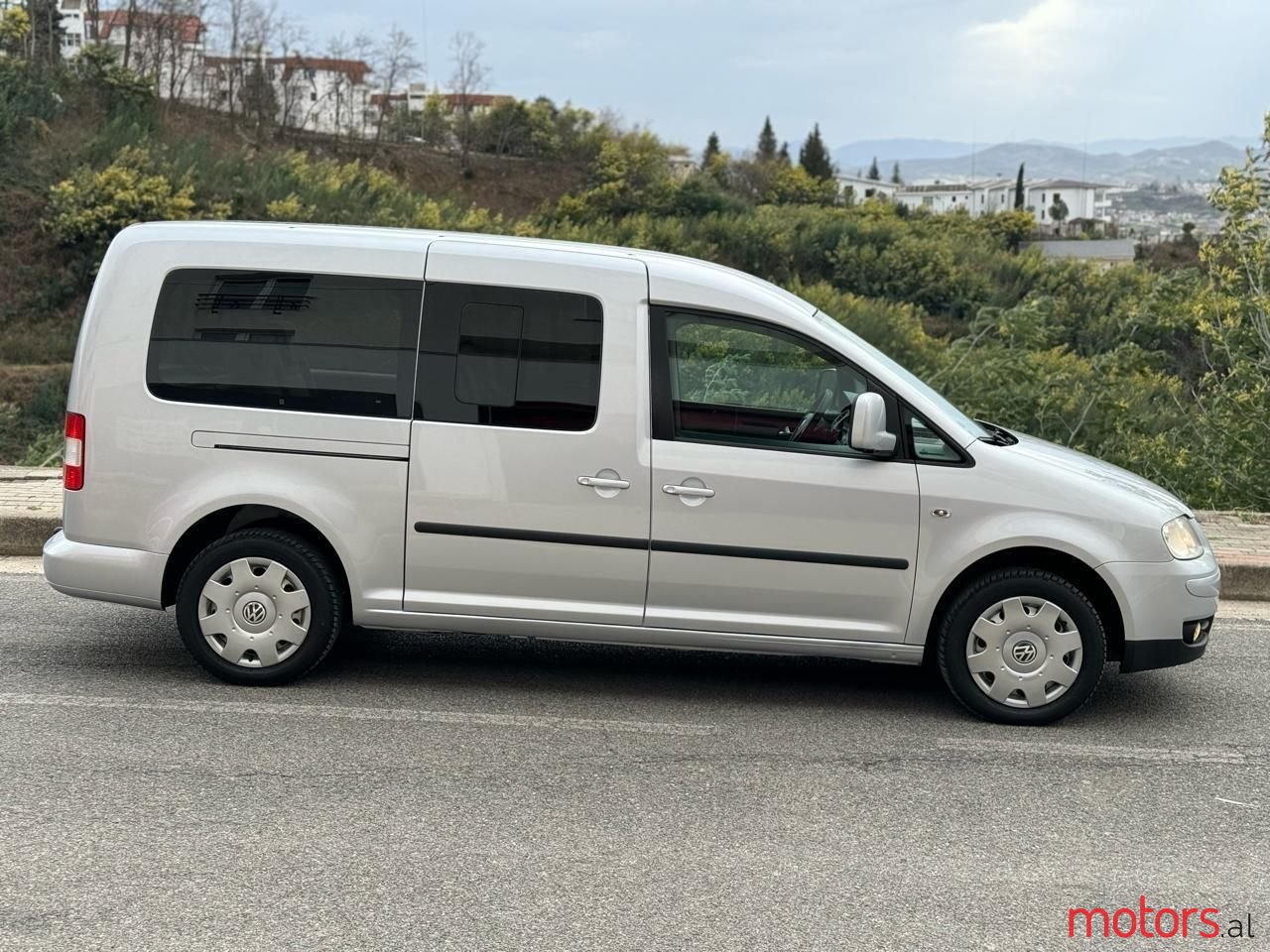 2009' Volkswagen Caddy photo #4