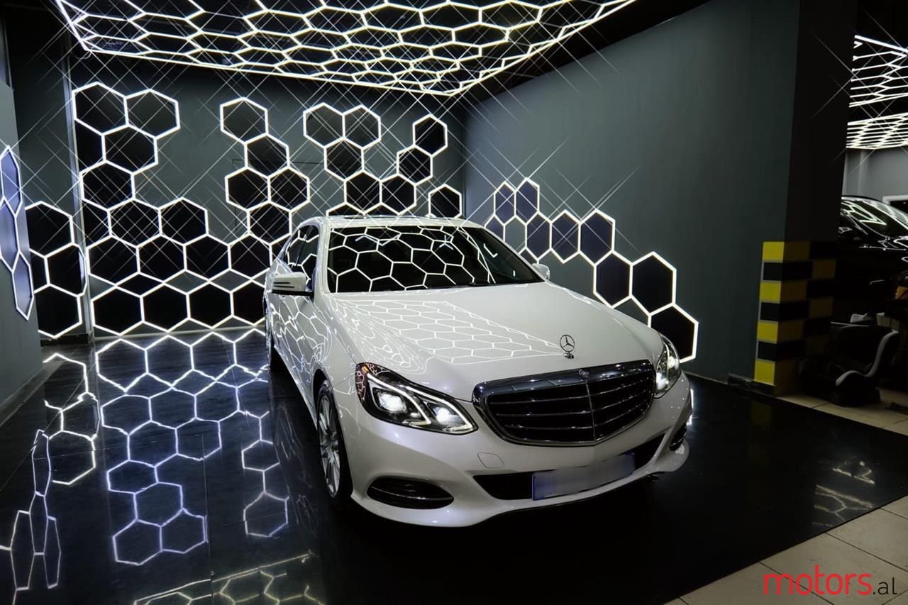 2014' Mercedes-Benz E 250 photo #1