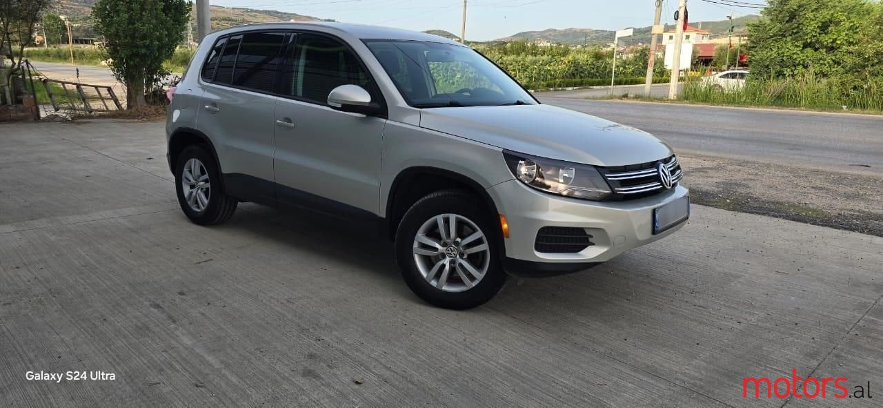 2013' Volkswagen Tiguan photo #2