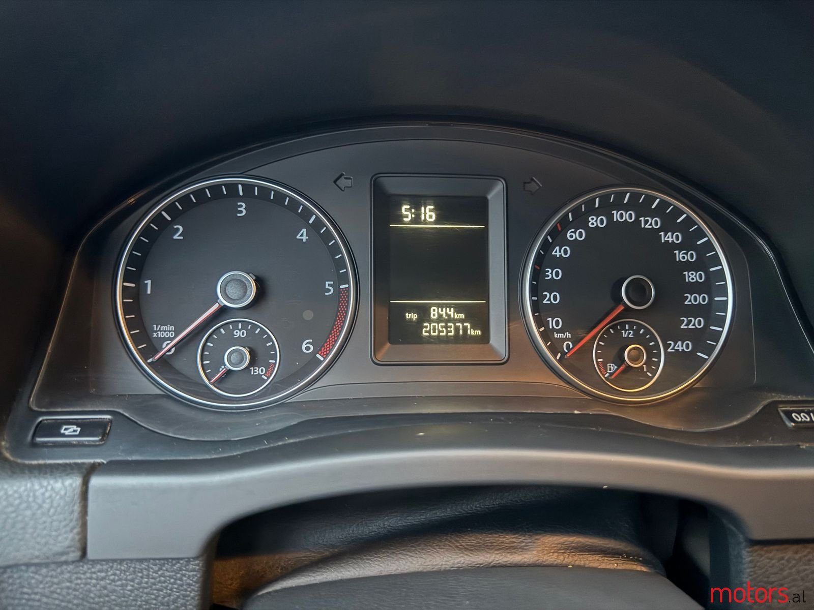 2010' Volkswagen Golf Plus photo #5