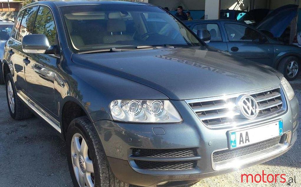 2003' Volkswagen Touareg photo #1